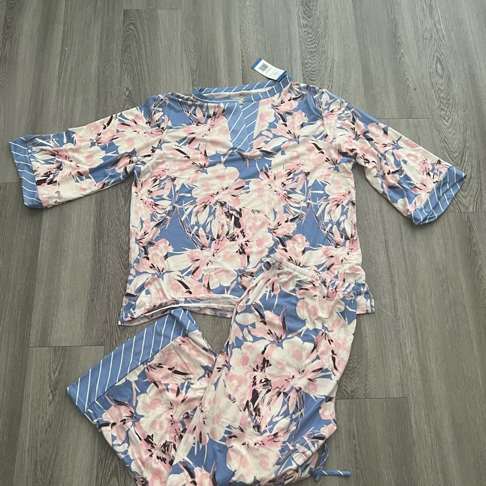 FN By Flora Nikrooz 3/4 Sleeve & Crop Pant 2 Piece PJ Set Pajama-Size Large